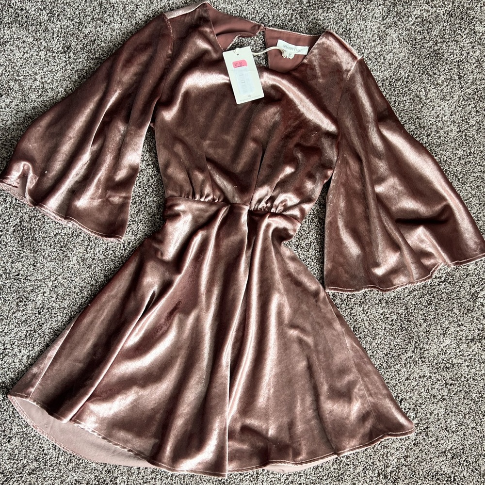 Champagne/light pink dress